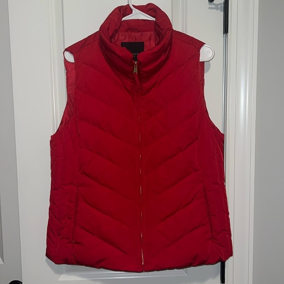 Talbots Petite XLP Red Down Vest Jacket w Gold zipper, great condition - Picture 1 of 10